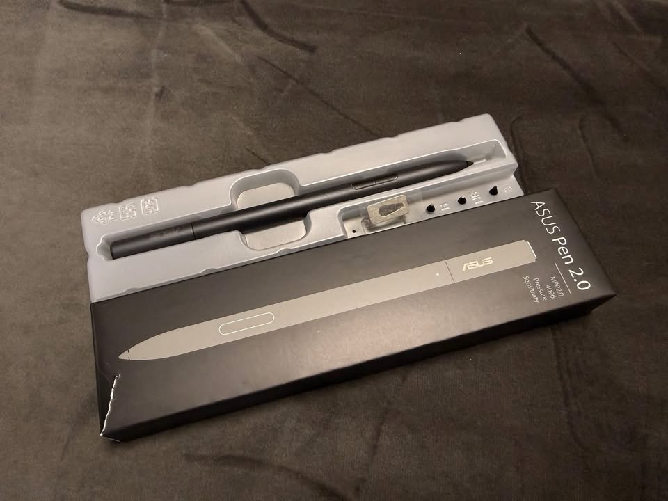 ASUS Pen 2.0 active stylus in opened box, top view