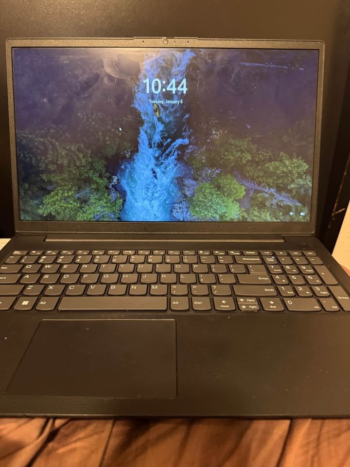 Lenovo V15 G4 Intel Core i5-13420H laptop showing keyboard layout and display design
