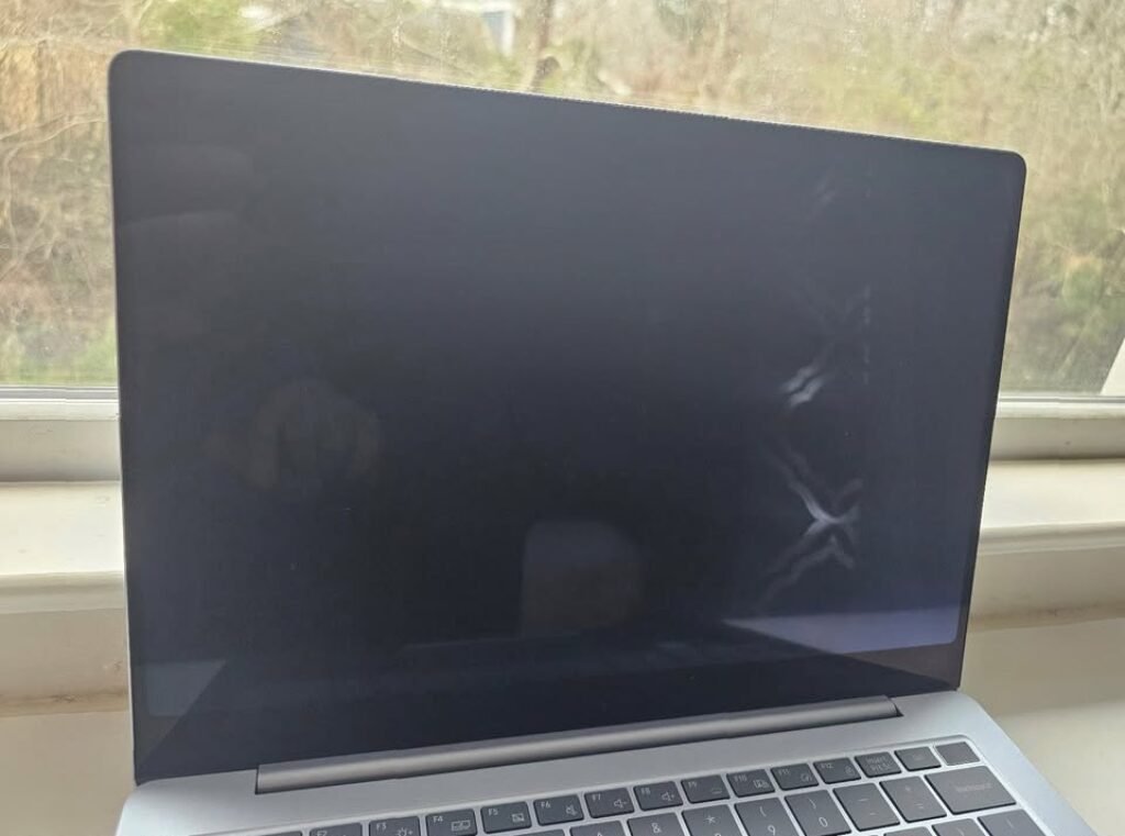 Samsung Galaxy Book4 Edge laptop display with anti-glare glass and slim bezel design