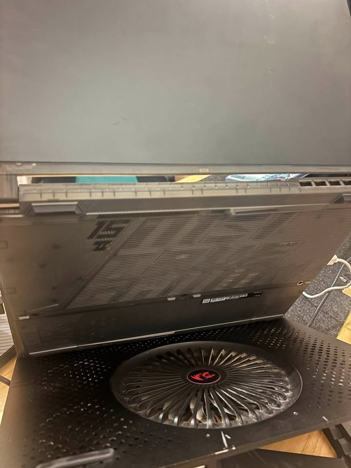 MSI Cyborg 15 AMD Ryzen 5 6600H RTX 4050 Gaming Laptop Rear Back Ventilation Grille Exhaust Vents