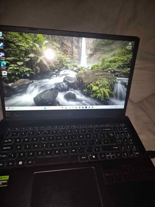 03. Acer Nitro V 15 AMD Ryzen 5 6600H RTX 4050