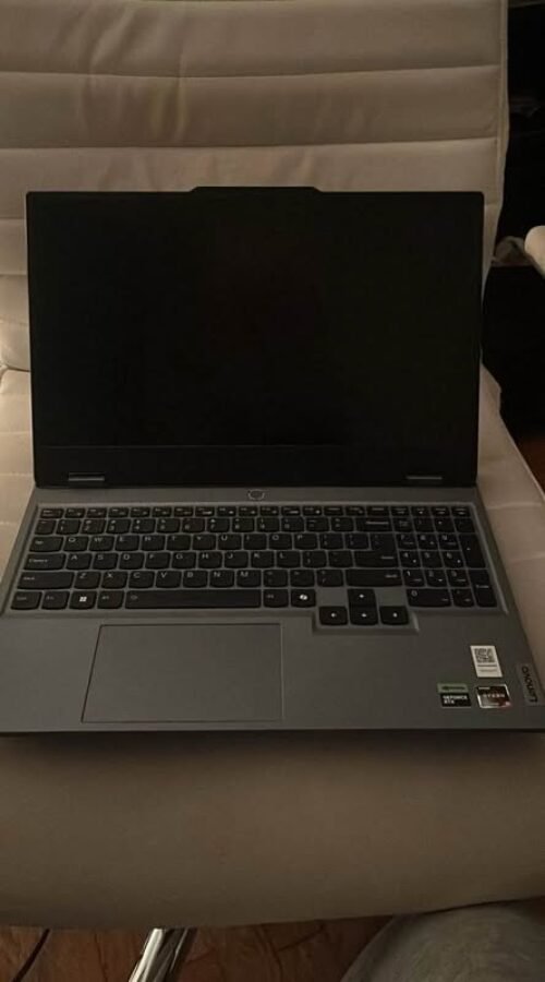 07. Lenovo LOQ Ryzen 5 7235HS RTX 3050 Gaming Laptop